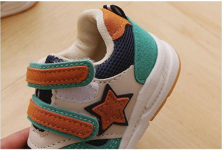 Boy's Star Printed Sneakers